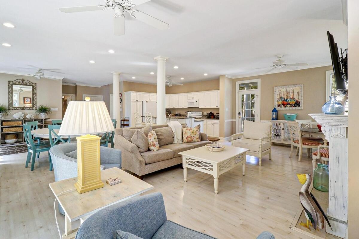 6 Bd 4 And One Half Bath Family Friendly Beach Home With Heated Pool Just A Block To The Beach Hilton Head Island Eksteriør bilde